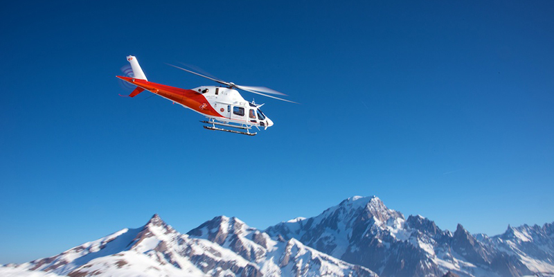 雪山直升机