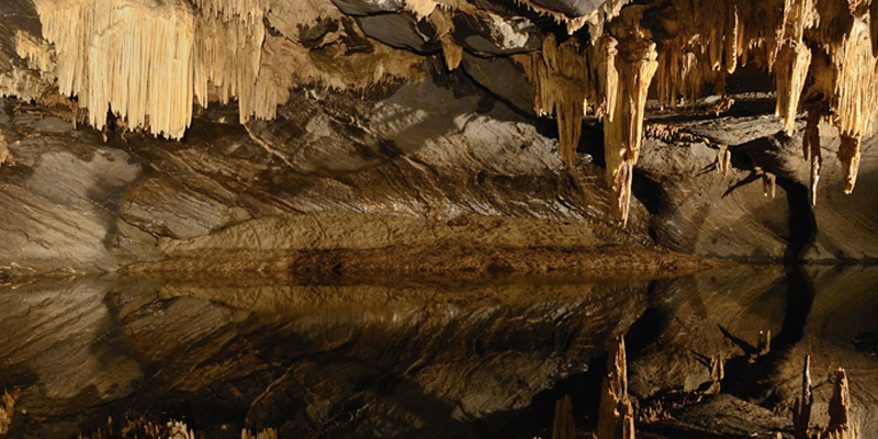 Grottes de Han钟乳石溶洞